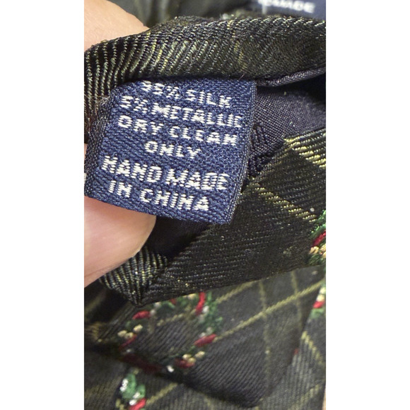 Roundtree & Yorke Christmas Silk Tie Mens Holiday Wreath Plaid Necktie 4x60 - Picture 10 of 11